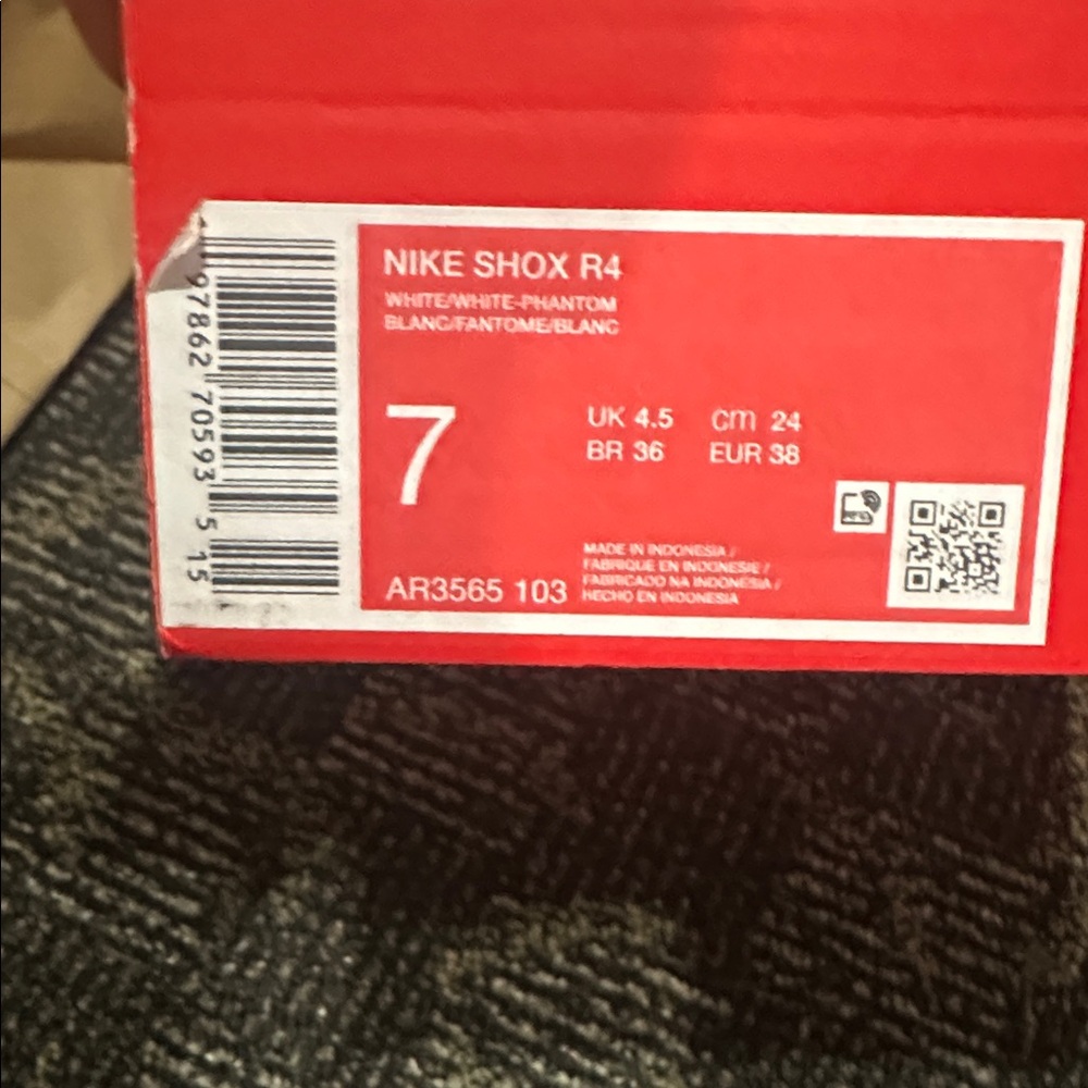 Nike Shox R4 - Picture 11 of 12